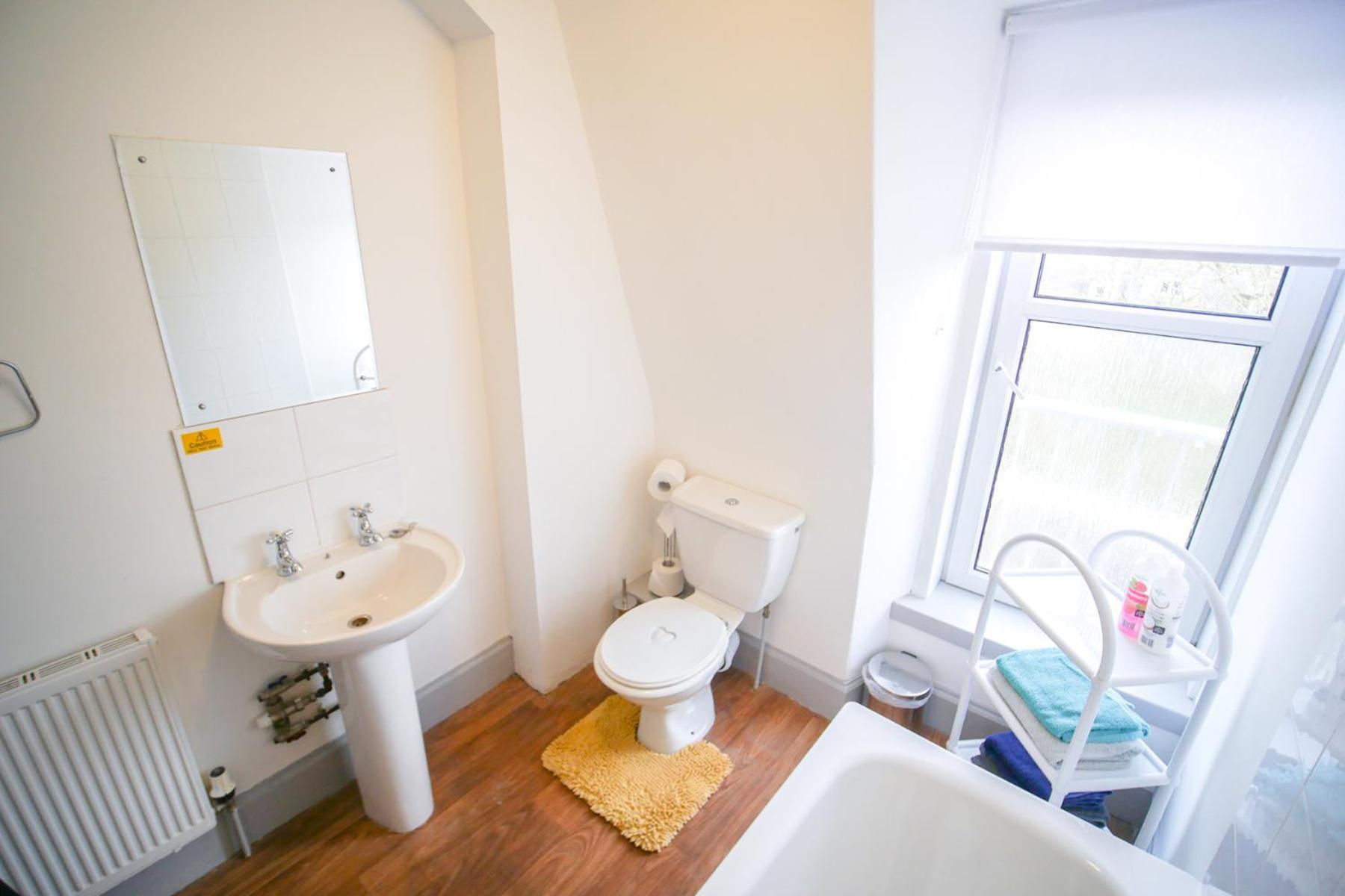 Telford Rd 5 Bedroom House אינברנס מראה חיצוני תמונה