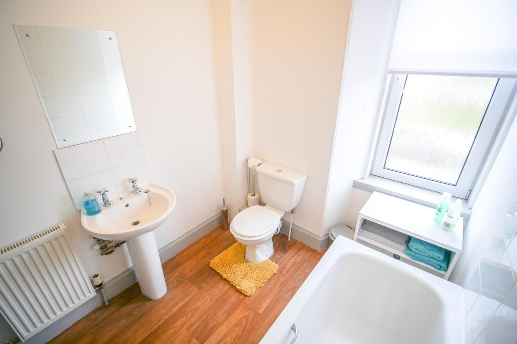Telford Rd 5 Bedroom House אינברנס מראה חיצוני תמונה