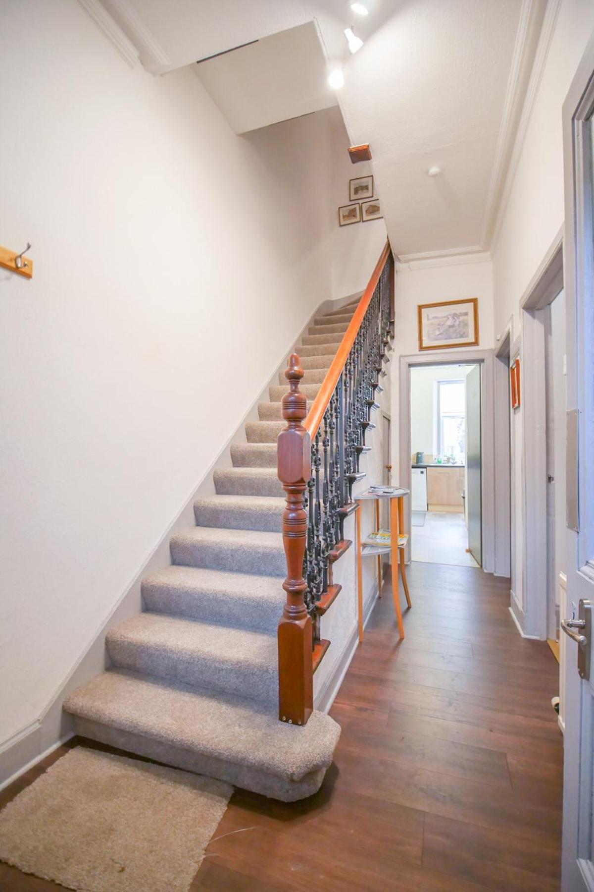 Telford Rd 5 Bedroom House אינברנס מראה חיצוני תמונה